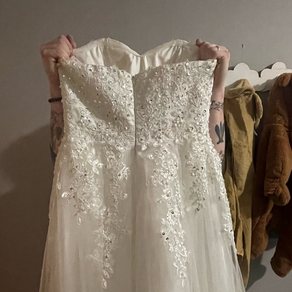 Ballgown Wedding Dress - Picture 2 of 5